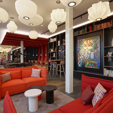 Citizenm Radhuspladsen 4* コペンハーゲン