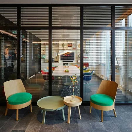 Citizenm Radhuspladsen 4* 코펜하겐