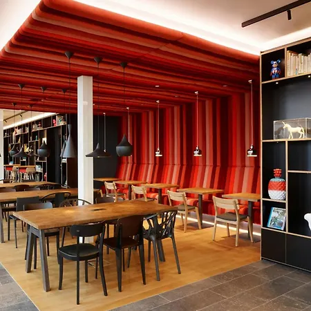 Citizenm Radhuspladsen 4*