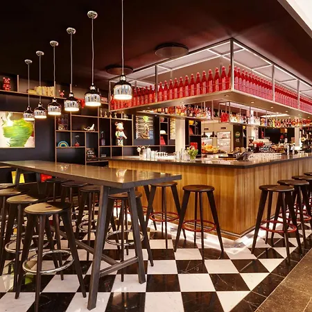 Citizenm Radhuspladsen 4* Kopenhaga